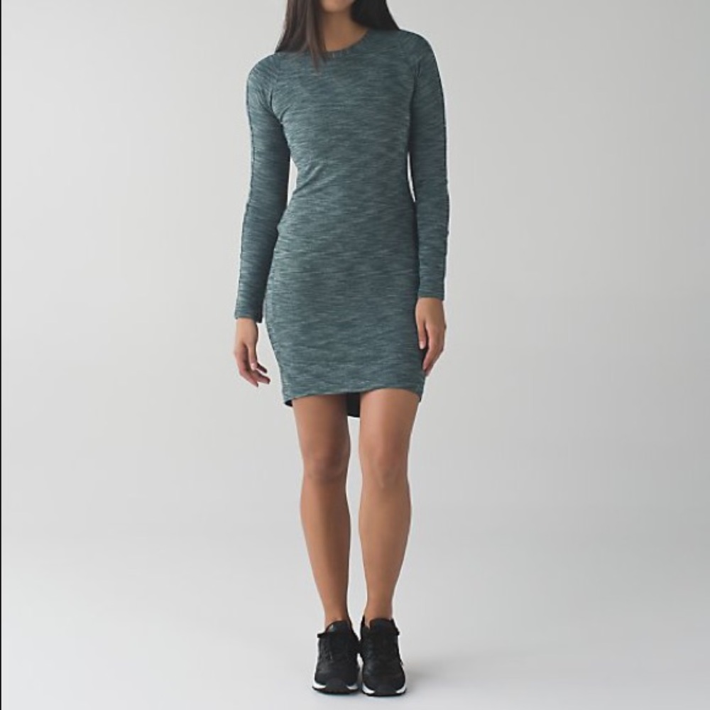 EUC Go Everywhere Dress size 6